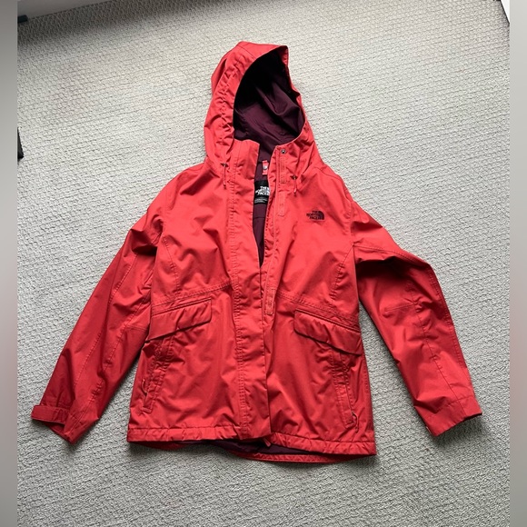 Woman’s The north face parka - Picture 5 of 5